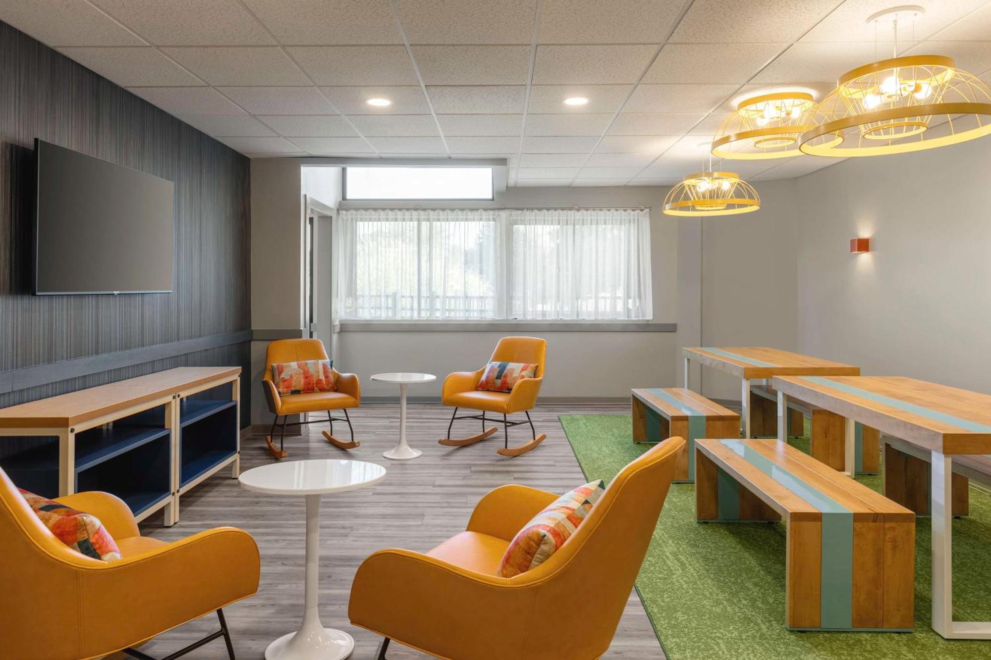 Spark By Hilton Mystic Groton Exterior photo